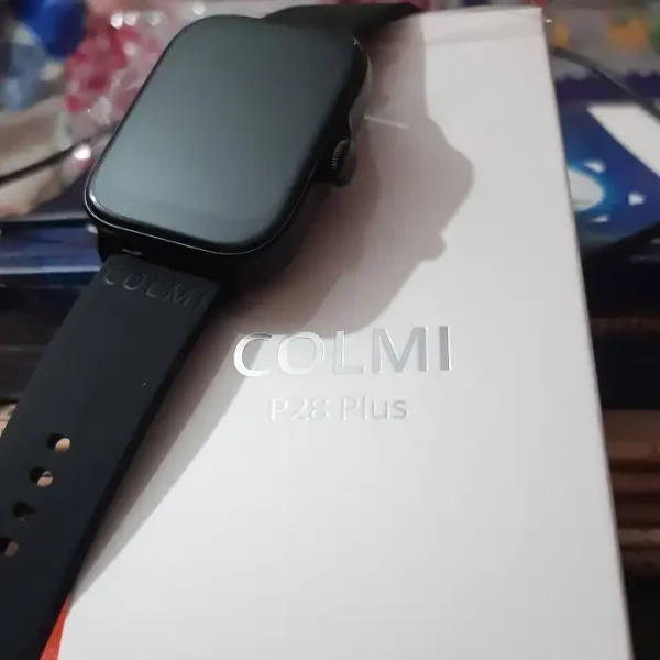 Colmi P28 Plus pametni sat crni