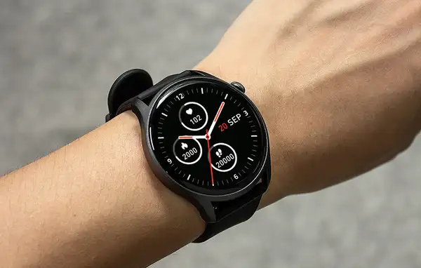 Colmi SKY 8 pametni sat crni 